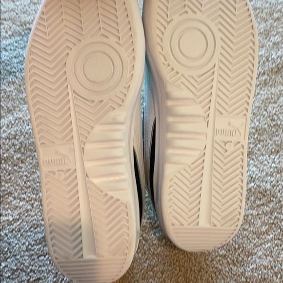 Puma NEW sneakers size 9.5 - Picture 4 of 8
